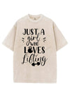 JUST A GIRL WHO LOVES LIFTING VINTAGE GYM SHIRT